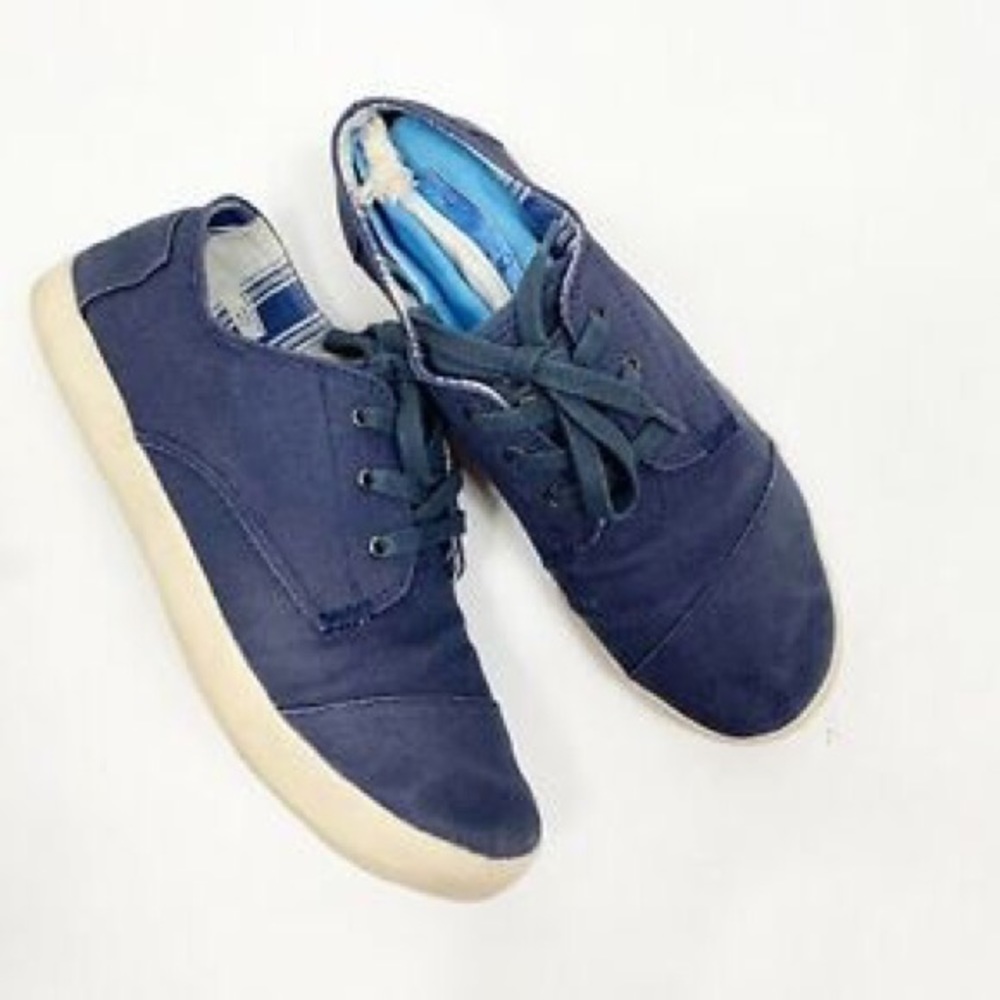 Toms